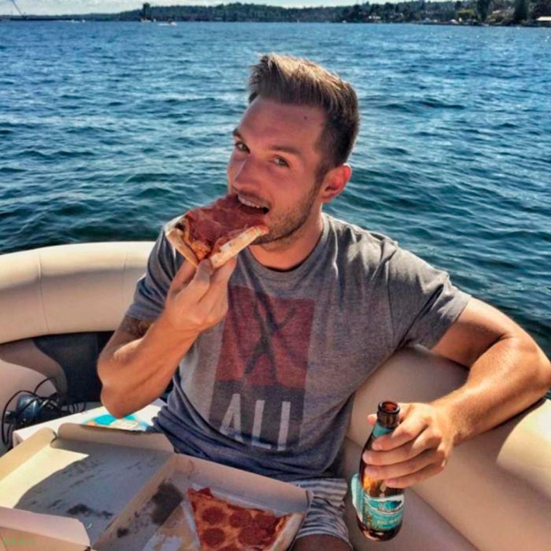 Британец Фил Данкан путешествует по миру вместе с пиццей
