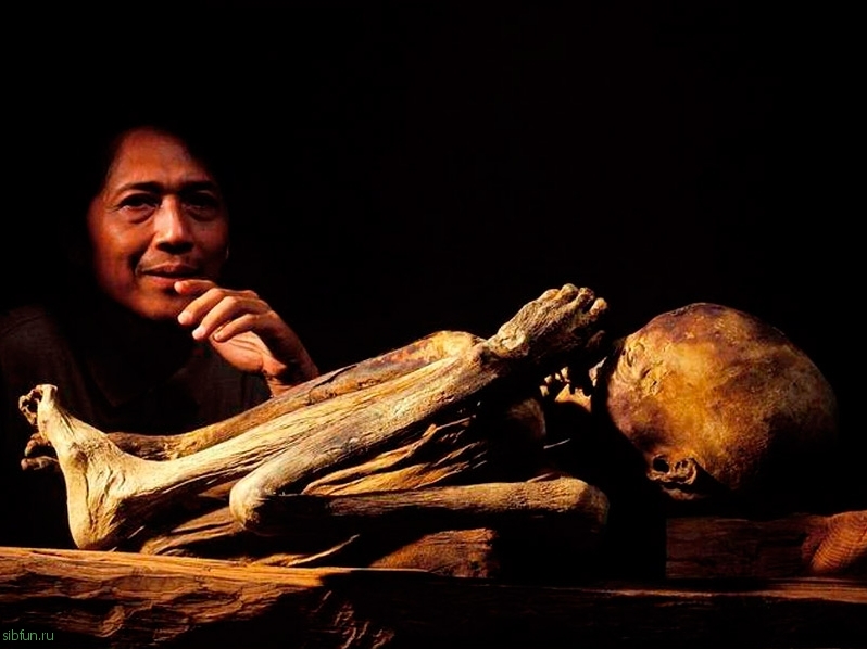 Устрашающие огненные мумии Кабаяна на Филиппинах
