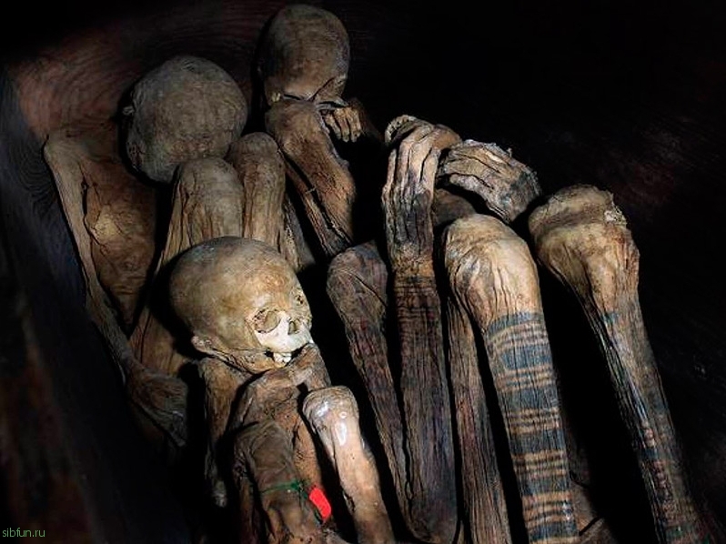 Устрашающие огненные мумии Кабаяна на Филиппинах