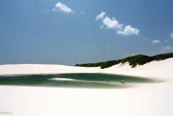 Белые пески Lencois Maranhenses в Бразилии