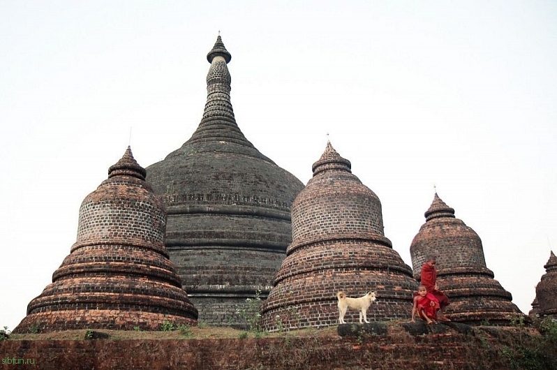 Забытые руины «Мраука У» в Западной Бирме