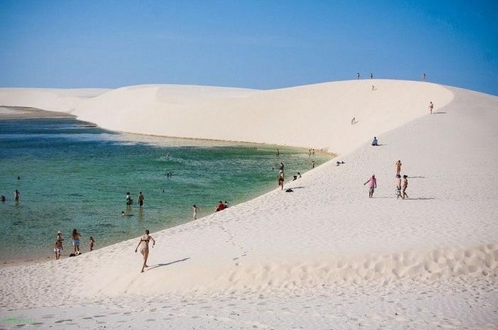Белые пески Lencois Maranhenses в Бразилии
