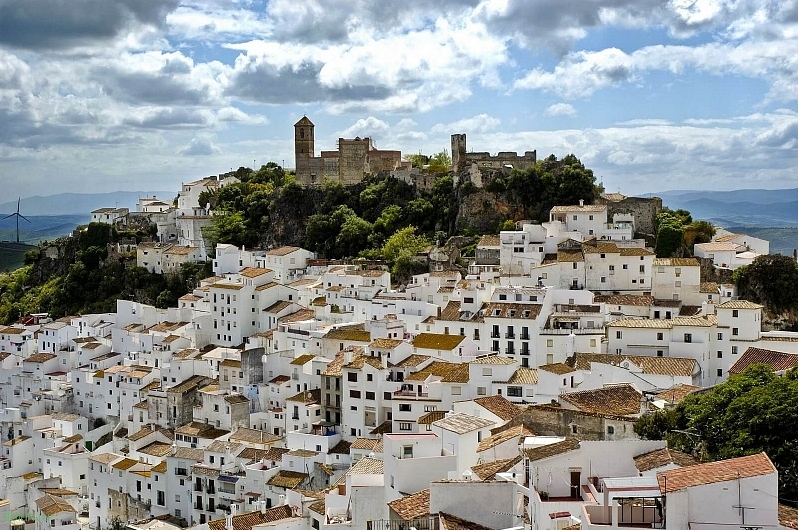 Мариналеда – город в Испании без преступности, полиции и безработицы