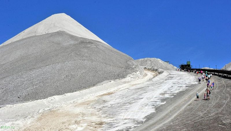Монте Кали – огромная гора из поваренной соли в Германии