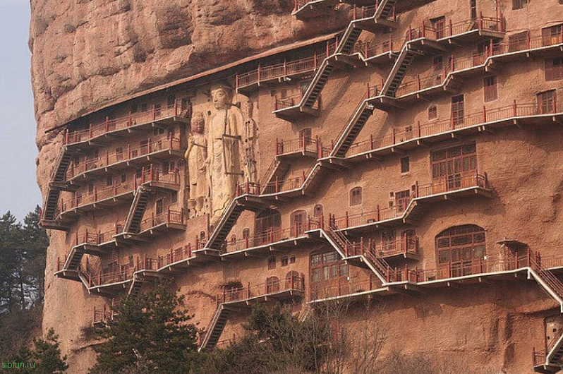 Гроты Майцзишан – уникальное место, где можно увидеть более 7000 буддийских скульптур