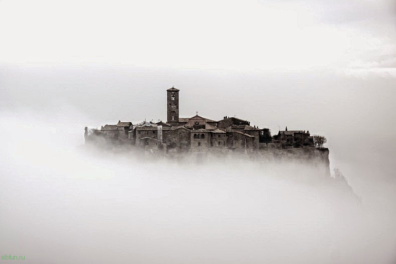 Чивита ди Баньореджо – уникальный итальянский город на вершине холма