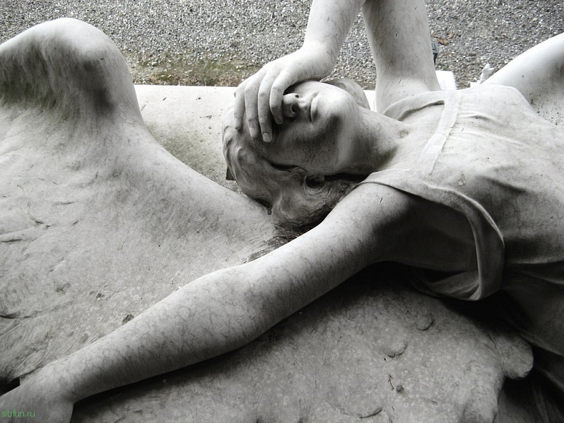 Знаменитое кладбище Стальено в Генуе