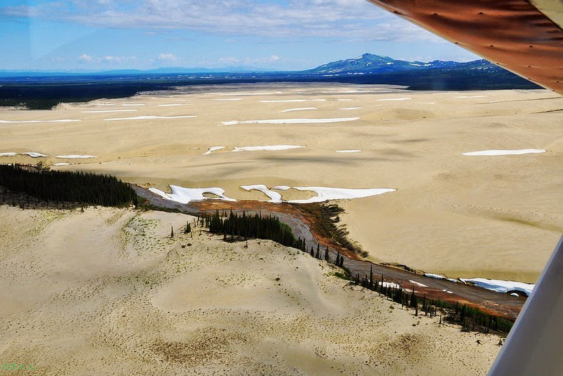 Великие песчаные дюны Кобук в Национальном парке Kobuk Valley на Аляске