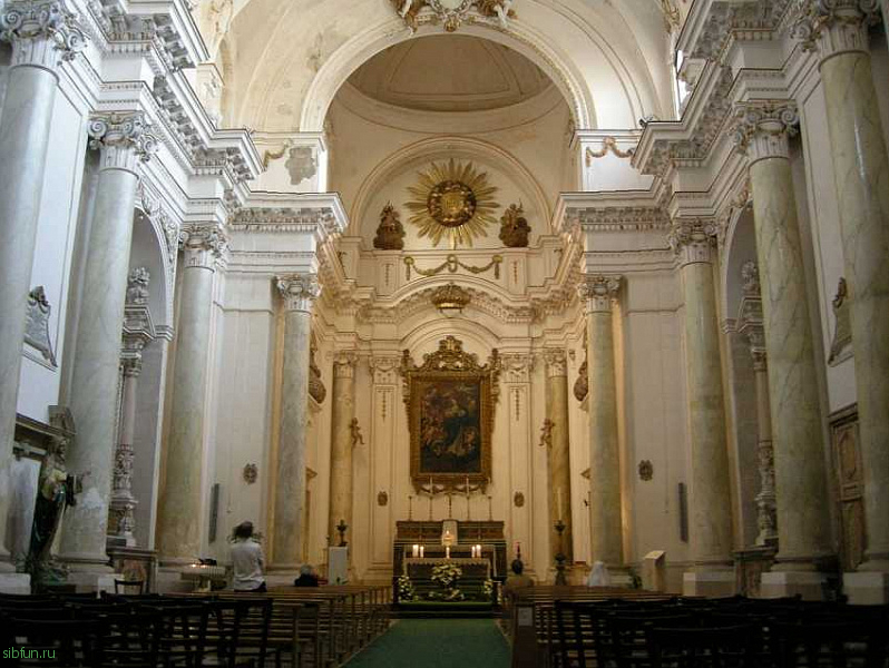 Santa Maria della Concezione – величественный собор в Риме с устрашающим склепом