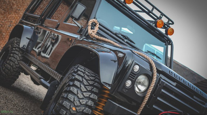 Реплика Land Rover Defender из фильма «007: Спектр»