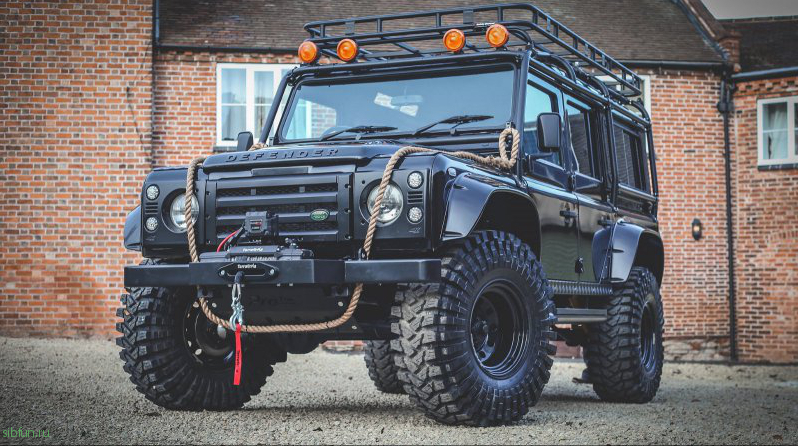 Реплика Land Rover Defender из фильма «007: Спектр»