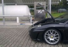 Дорогая иномарка с газобаллонным оборудованием