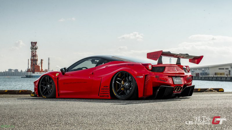 Ferrari 458 Italia в обвесе от Liberty Walk