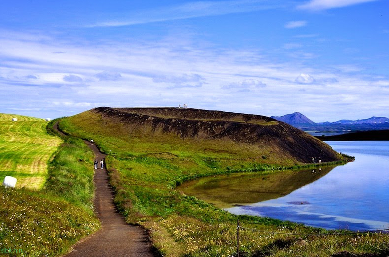 Необычные псевдократеры на территории Исландии