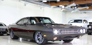 1650-сильный Dodge Charger Tantrum от мастеров SpeedKore выставили на продажу