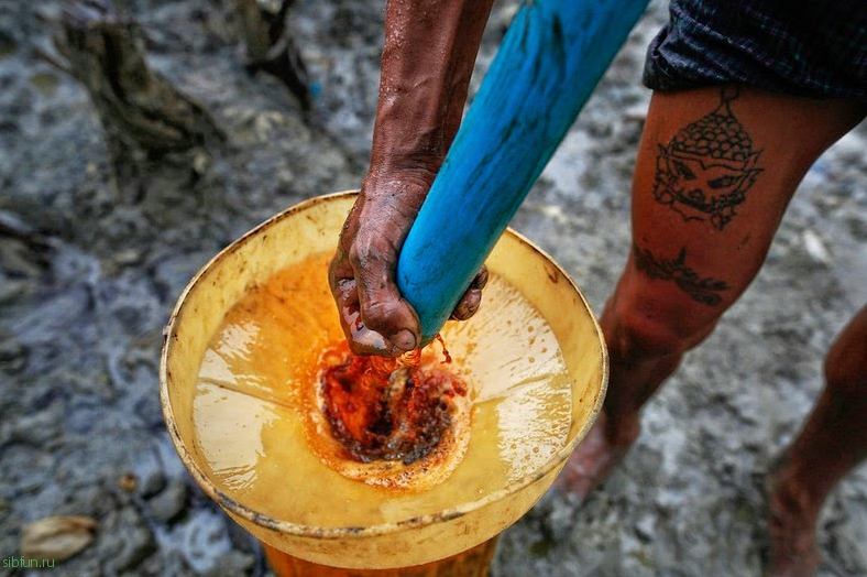 Кустарная добыча нефти в Мьянме