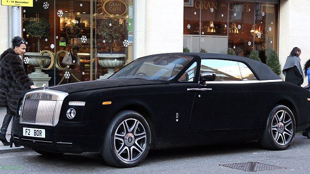 Обшитый бархатом Rolls Royce Phantom
