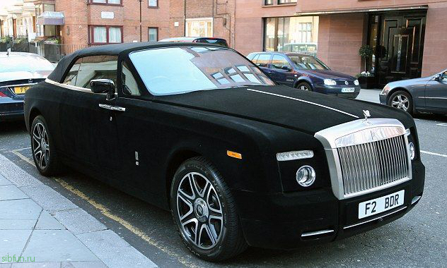 Обшитый бархатом Rolls Royce Phantom