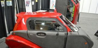 Мягкая маленькая машинка