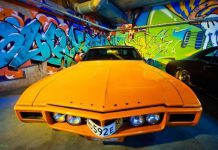 Выставка легендарных автомобилей