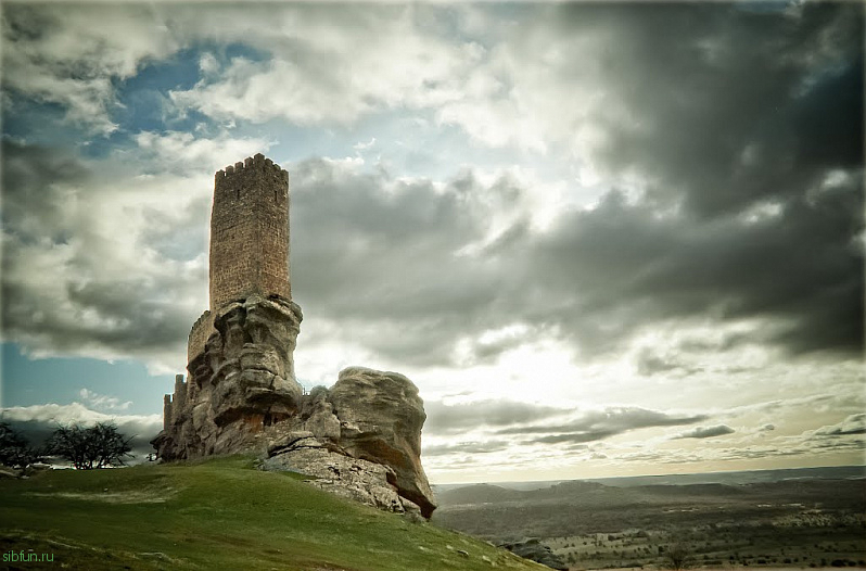 Крепость Кастильо де Сафра – Башня Радости из сериала «Игра престолов»