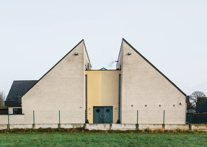 «Уродливые бельгийские дома» - авторский проект фотографа из Бельгии