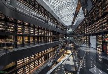 Футуристический книжный магазин в Китае