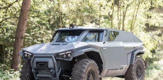 Новый броневик от Volvo умеет ездить боком