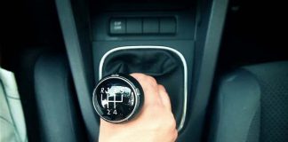 Зачем некоторые водители ездят на нейтральной передаче