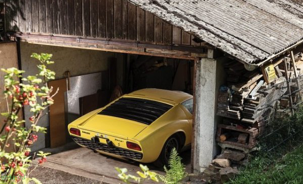 Редкий Lamborghini Miura 1969, недавно найденный в заброшенном гараже скоро уйдет с молотка