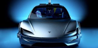 Tesla Roadster вместо DeLorean из фильма «Назад в будущее»