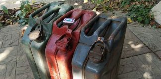 Как появилась канистра для топлива с тремя ручки