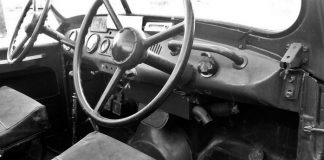 Советский УАЗ-469 с двумя рулями: для чего он был нужен