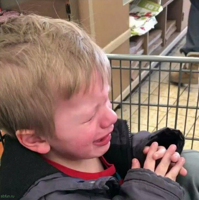 20 забавных картинок из соцсетей с хэштегом #ПочемуМойРебенокПлачет