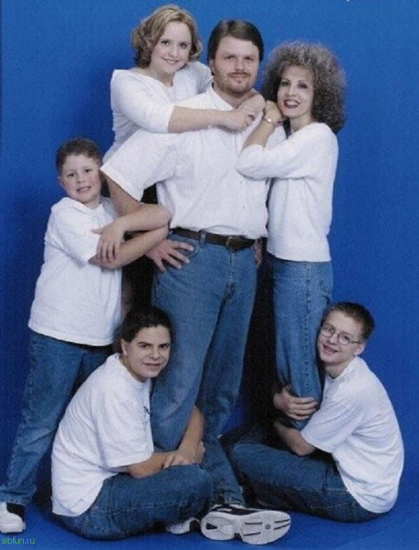 Им стыдно, а нам смешно: неловкие семейные фотографии