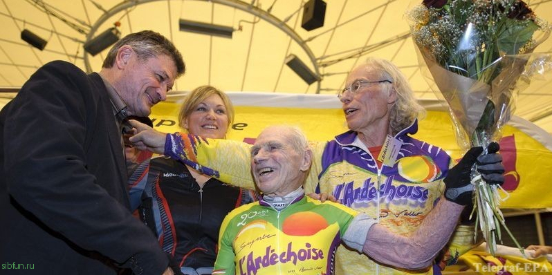 Во Франции живёт 108-летний велосипедист-чемпион Робер Маршан