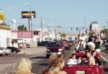 Немного слегка пошлых картинок с надписями и без # 11.08.2020