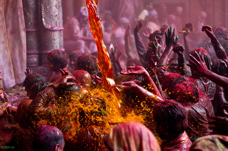 Холи – красочный индуистский праздник