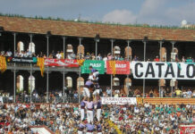 Знаете ли вы, что в Испании делают башни из людей?