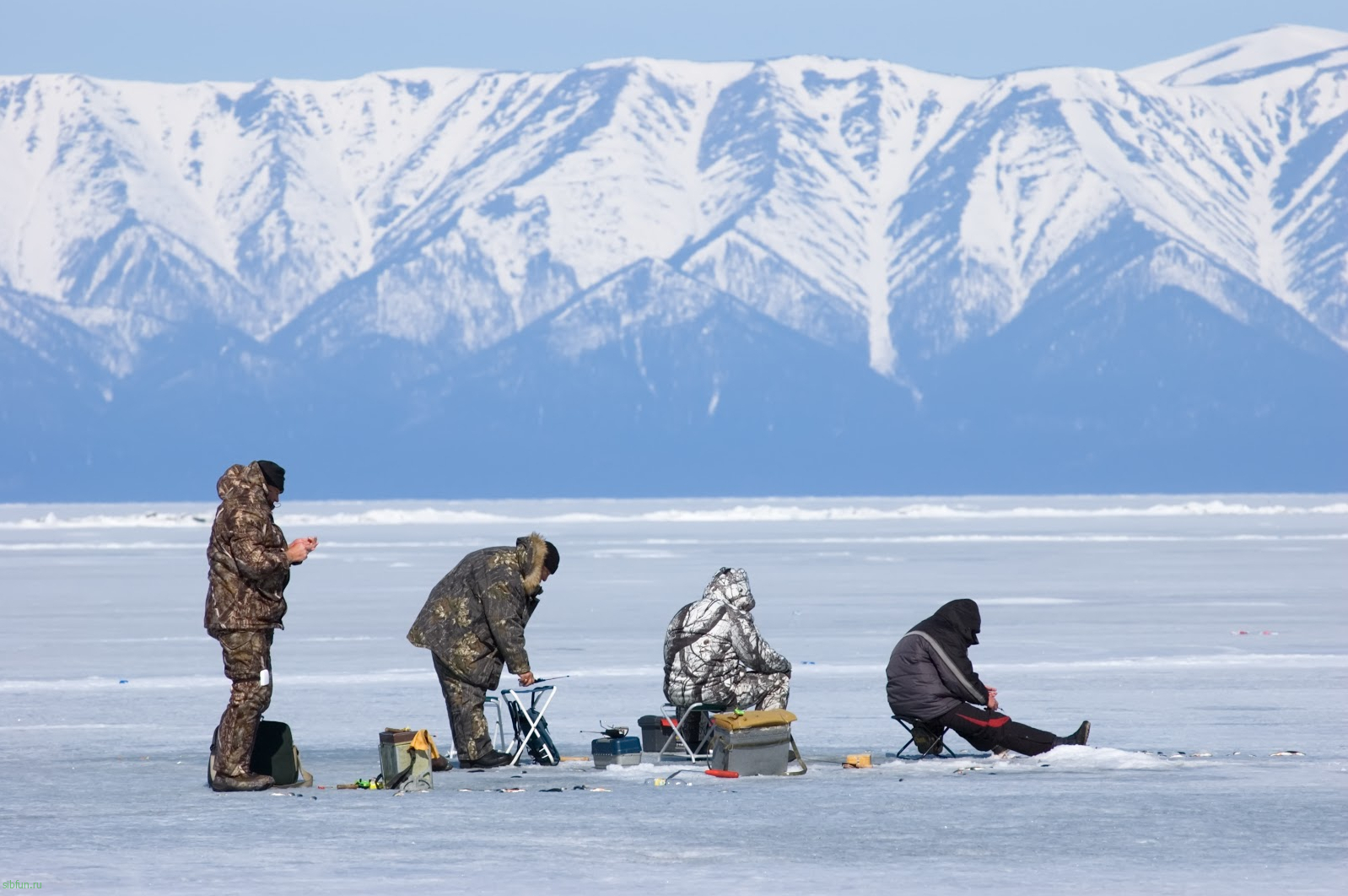 Рыбалка на Байкале — где, когда, что ловят? Советы и запреты
