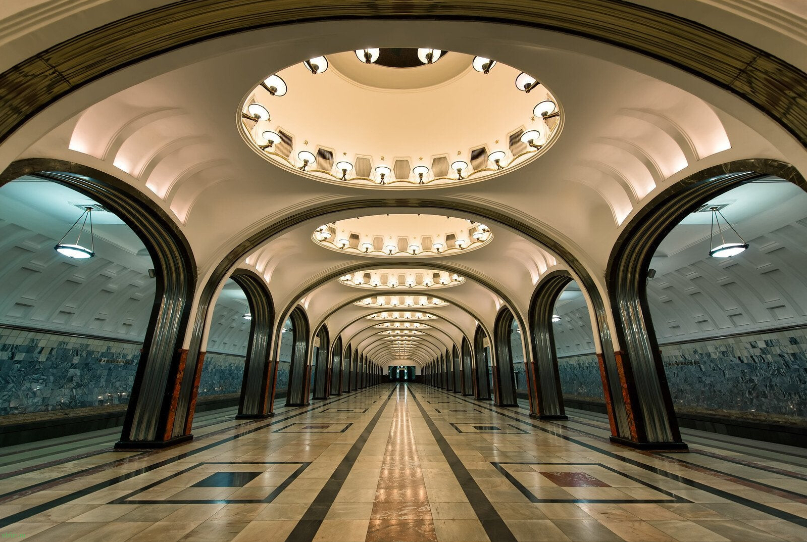 Топ-20 самых красивых и необычных станций метро мира | Самое красивое метро