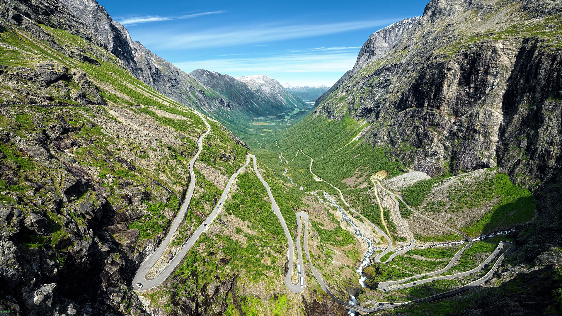 10 самых необычных дорог в мире | фото-подборка