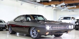 1650-сильный Dodge Charger Tantrum от мастеров SpeedKore выставили на продажу
