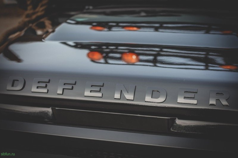Реплика Land Rover Defender из фильма «007: Спектр»