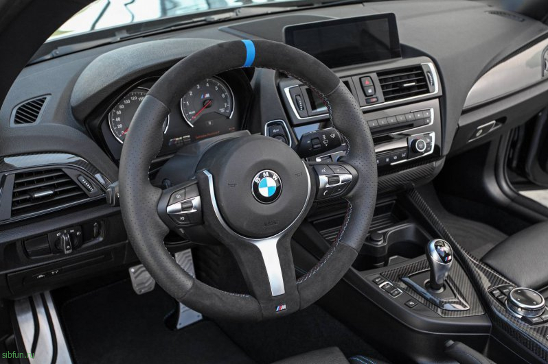 Кабриолет BMW M2 в версии мастеров Lightweight