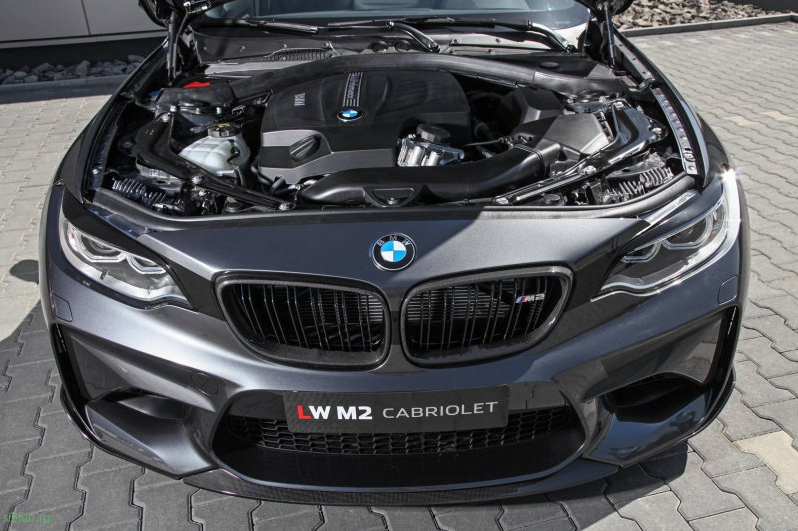 Кабриолет BMW M2 в версии мастеров Lightweight