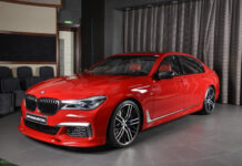 Автосалон в Абу-Даби выставил оригинальный BMW M760Li