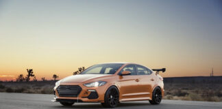 Hyundai Elantra Sport в исполнении Blood Type Racing