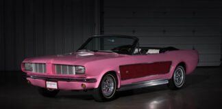 Кастомные Ford Mustang Sonny и Cher выставлены на продажу