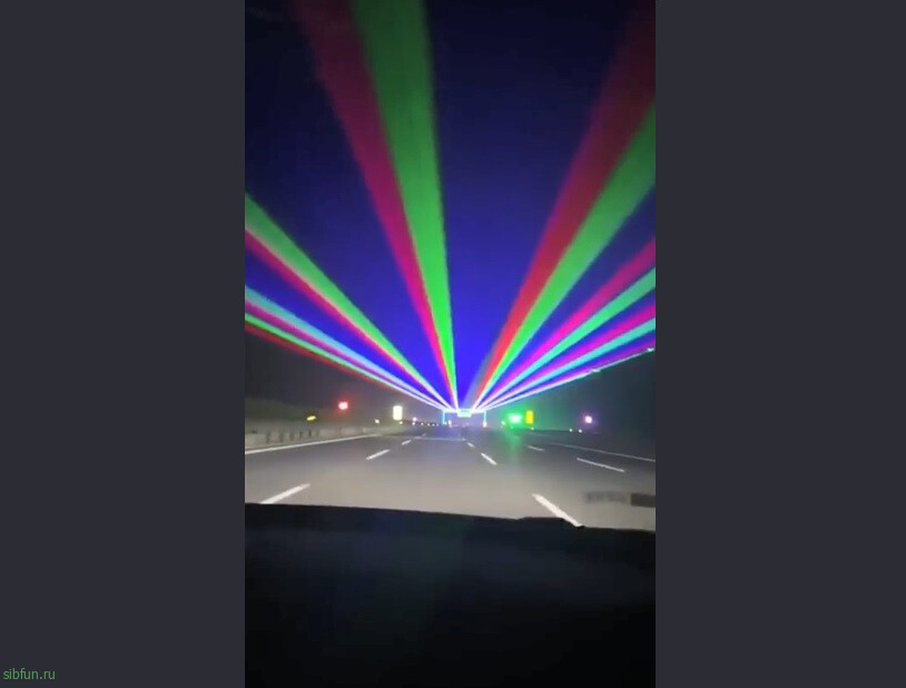 На шоссе в Китае тестируют "антисонные" лазеры